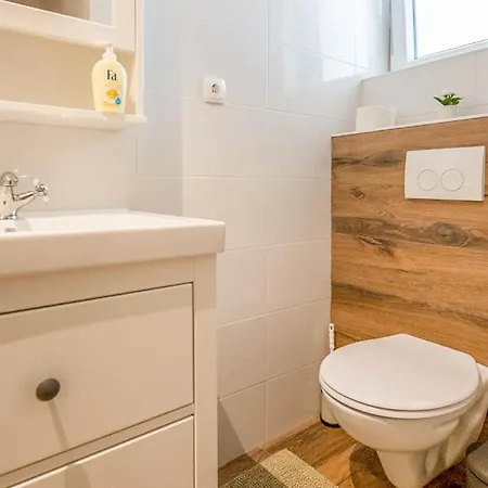 Apartments Zoe * Pakoštane