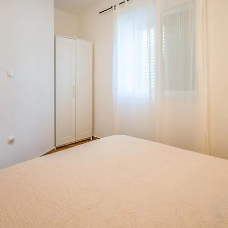 Apartments Zoe Lägenhet Pakoštane