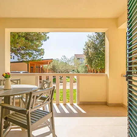 Apartman Apartments Zoe *
