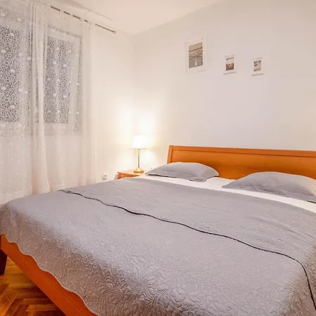 Apartments Zoe Pakoštane