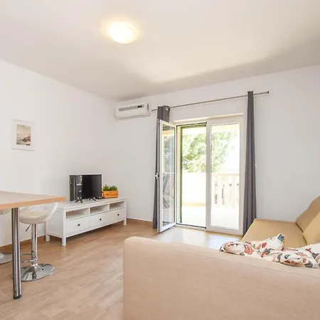 Apartments Zoe Lägenhet Pakoštane